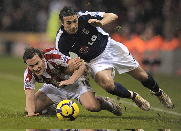 对抗中屹立 对抗中屹立