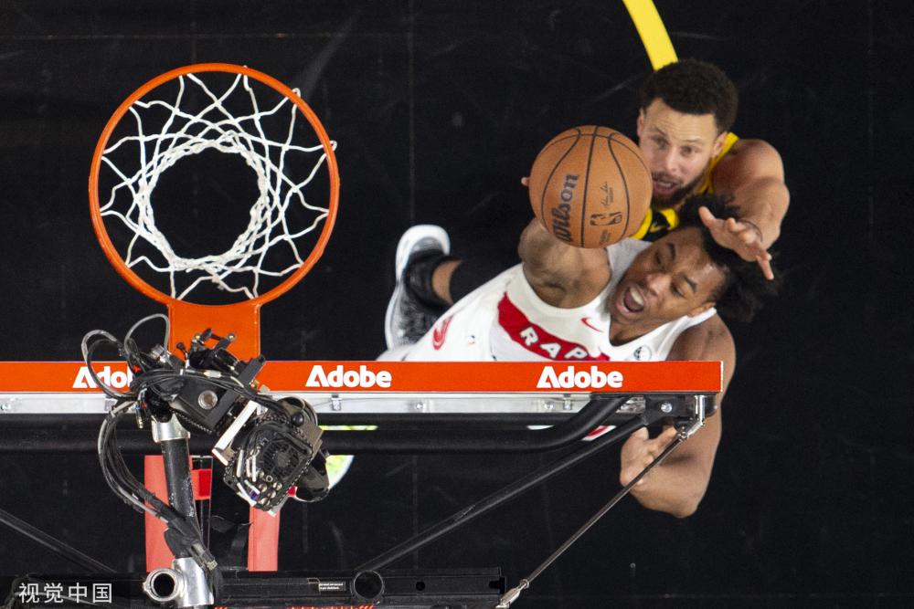 球敲響了警 球敲響了警